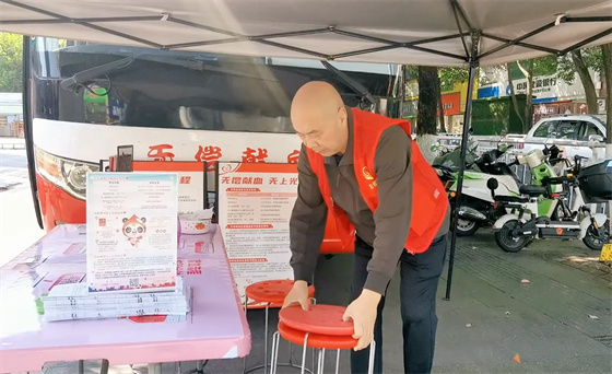 安康李軍，18年獻(xiàn)出“10”個(gè)自己……