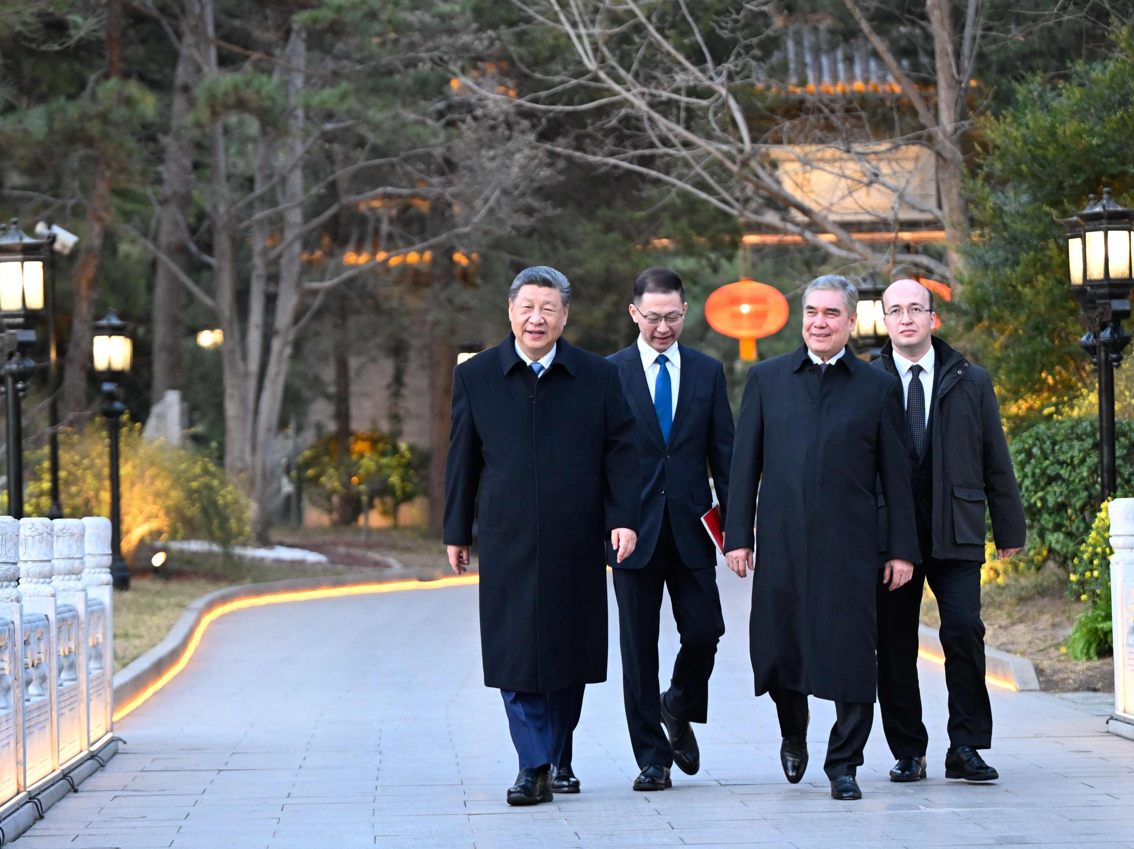 2026年3月18日，國家主席習(xí)近平在北京會見土庫曼斯坦民族領(lǐng)袖、人民委員會主席別爾德穆哈梅多夫。